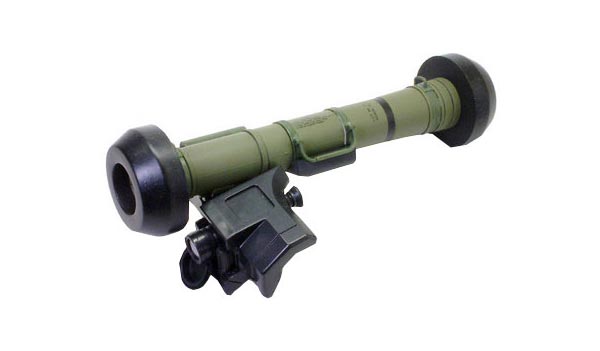 Tên lửa được phóng từ ống phóng vác vai, động cơ tên lửa hoạt động khi ra khỏi ống phóng và cách người bắn một khoảng cách nhất định để đảm bảo an toàn cho người bắn.